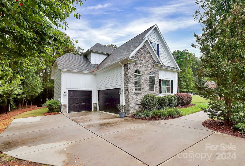 Property image 2 at 2300 Pinnacle Way, York, SC 29745