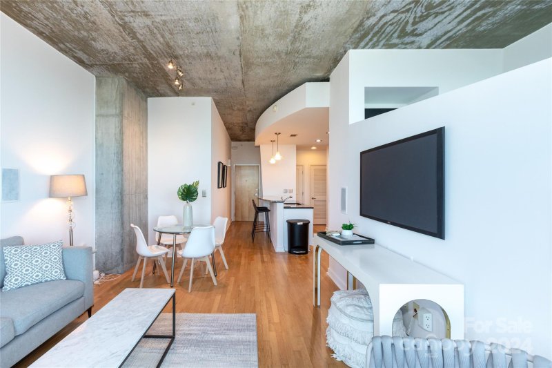 Property image 4 at 210 N Church Street, Charlotte, NC 28202