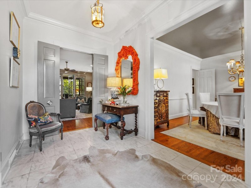 Property image 3 at 2407 Warburton Road, Charlotte, NC 28211