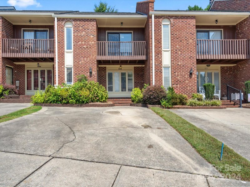 Property image 2 at 462 Camrose Circle, Concord, NC 28025