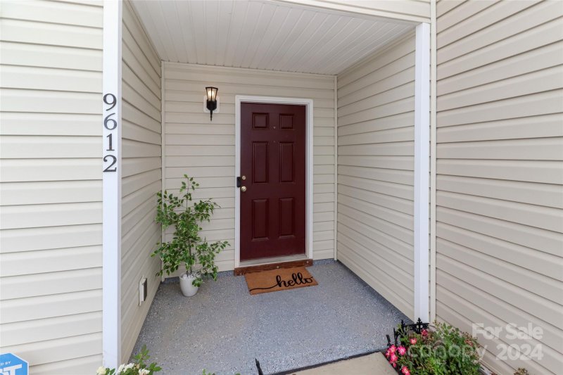 Property image 3 at 9612 Brackenview Court, Charlotte, NC 28214