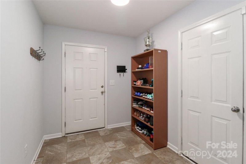 Property image 4 at 9612 Brackenview Court, Charlotte, NC 28214