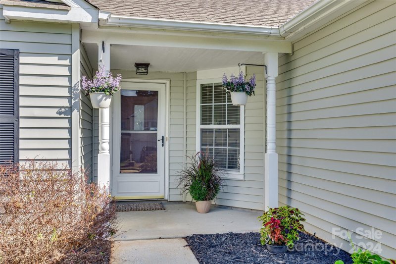 Property image 2 at 1705 Grove Tree Lane, Clover, SC 29710