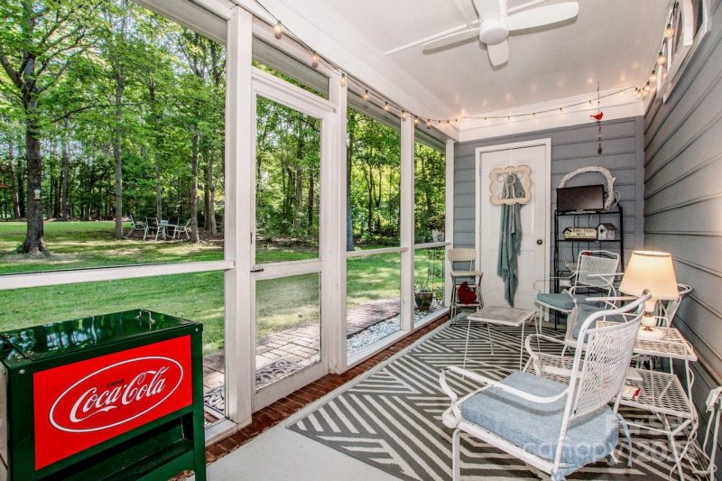 Property image 3 at 194 Valleybrook Drive, Denver, NC 28037