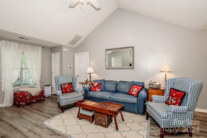 Property image 5 at 194 Valleybrook Drive, Denver, NC 28037