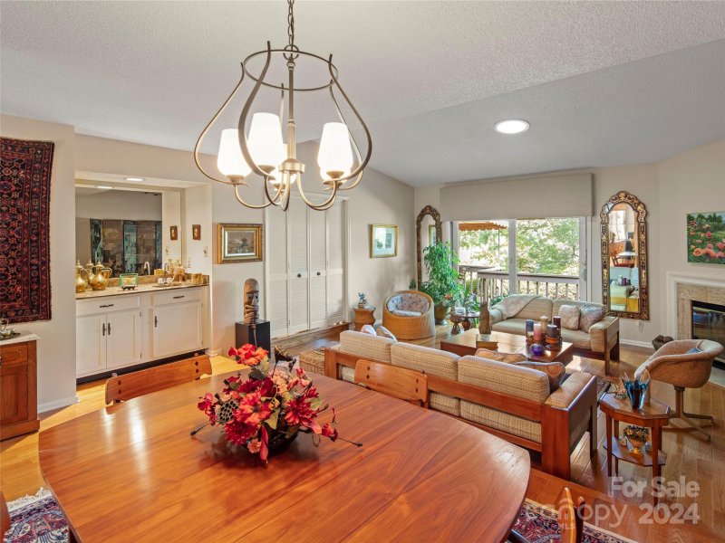 Property image 5 at 102 Deerlake Drive, Asheville, NC 28803