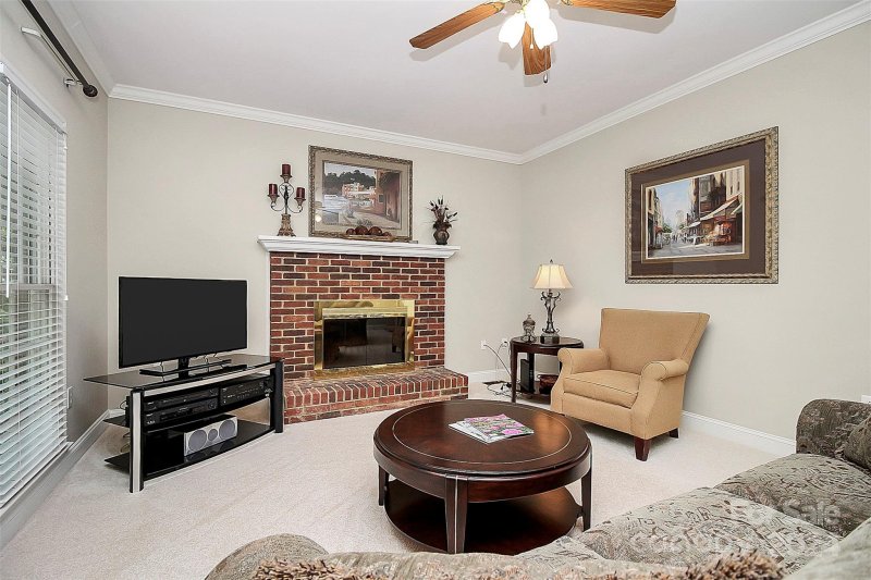 Property image 5 at 2019 Millbrook Lane, Matthews, NC 28104