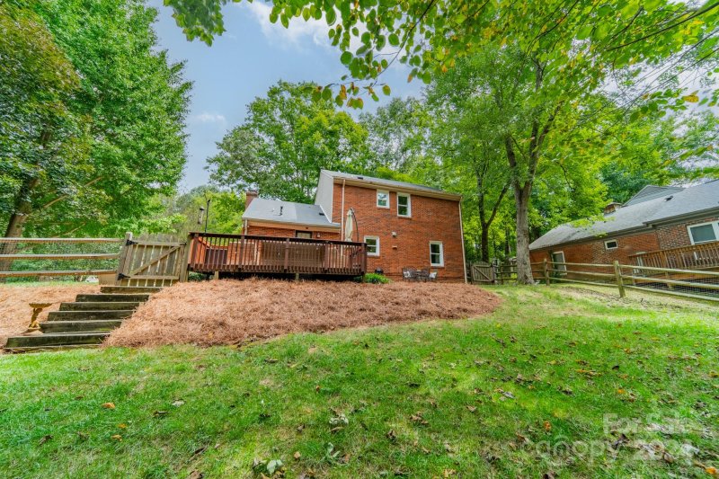 Property image 4 at 733 Neill Ridge Road, Matthews, NC 28105