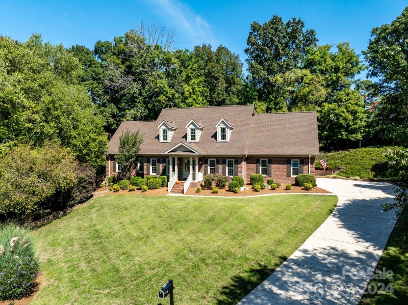 Property image 2 at 169 Cottontail Lane, Concord, NC 28025