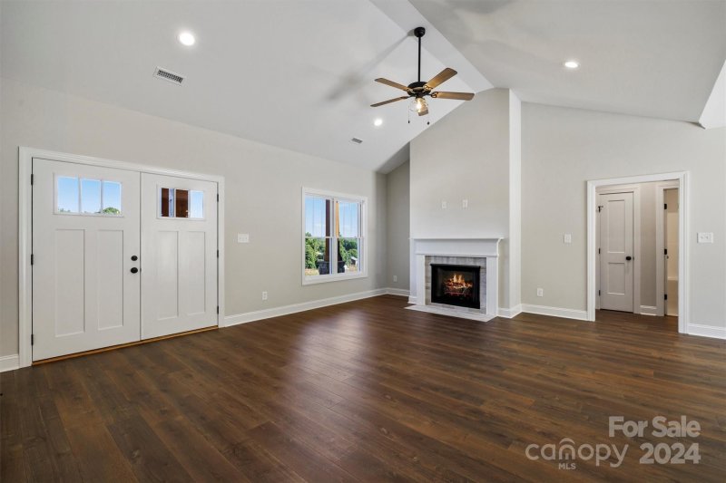 Property image 5 at 4921 Southview Drive, Hickory, NC 28602