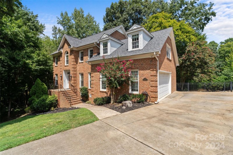 Property image 2 at 100 Samuel Guilford Court, Charlotte, NC 28270