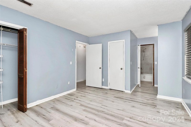 Property image 4 at 5223 Great Wagon Road, Charlotte, NC 28215