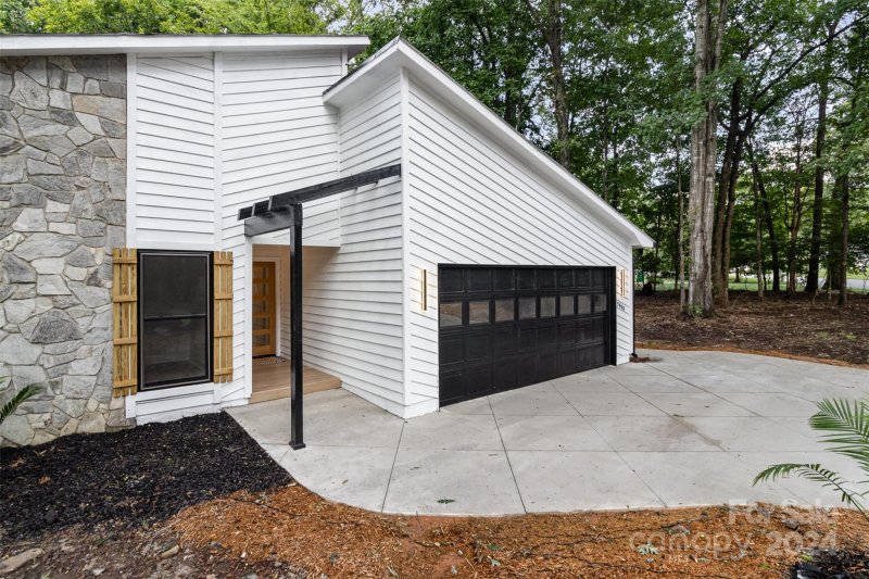 Property image 2 at 3800 Sweetgrass Lane, Charlotte, NC 28226