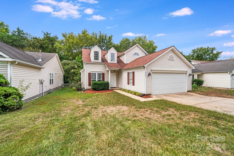 Property image 2 at 4331 Bubbling Brook Court, Charlotte, NC 28278