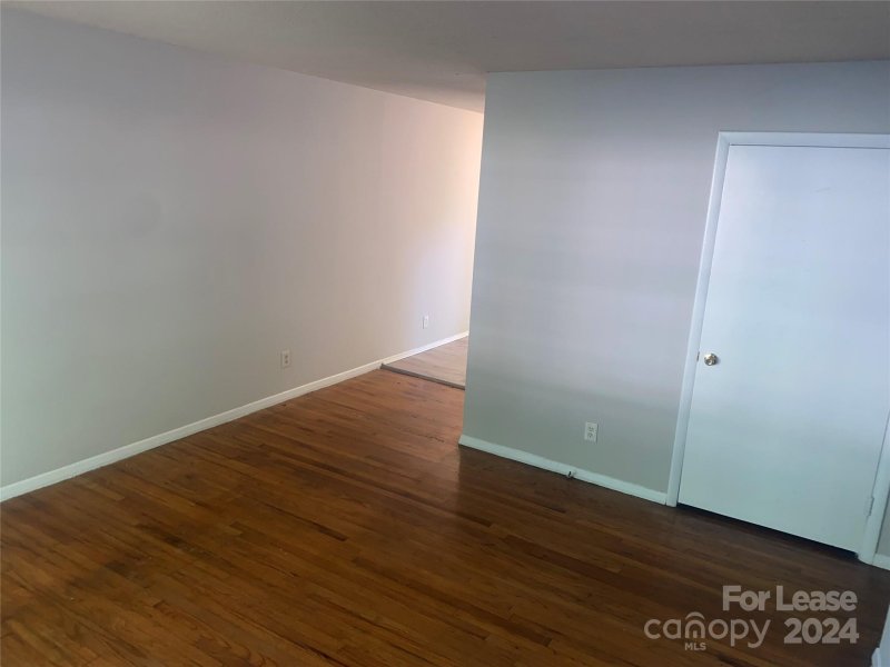 Property image 2 at 611 Blendwood Drive, Charlotte, NC 28215