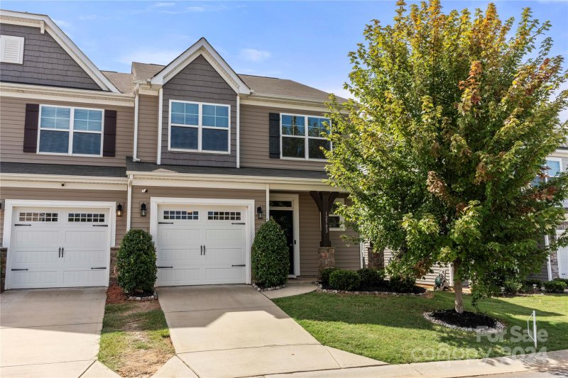 12502 Savannah Cottage Drive