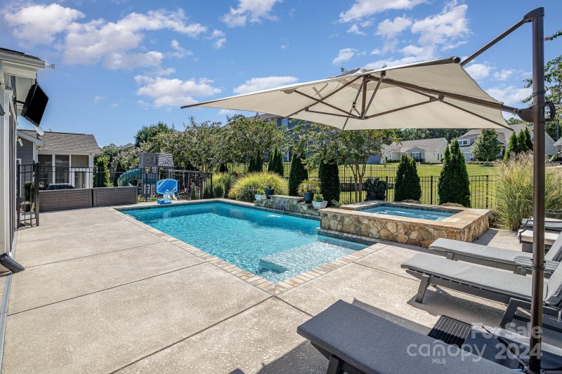 Property image 3 at 135 Tomahawk Drive, Mooresville, NC 28117