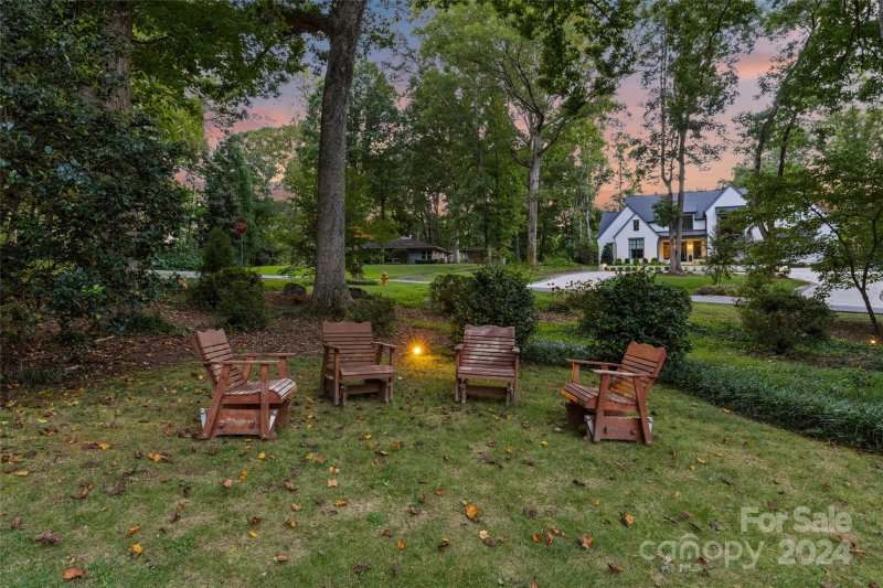 Property image 3 at 4441 Town And Country Drive, Charlotte, NC 28226