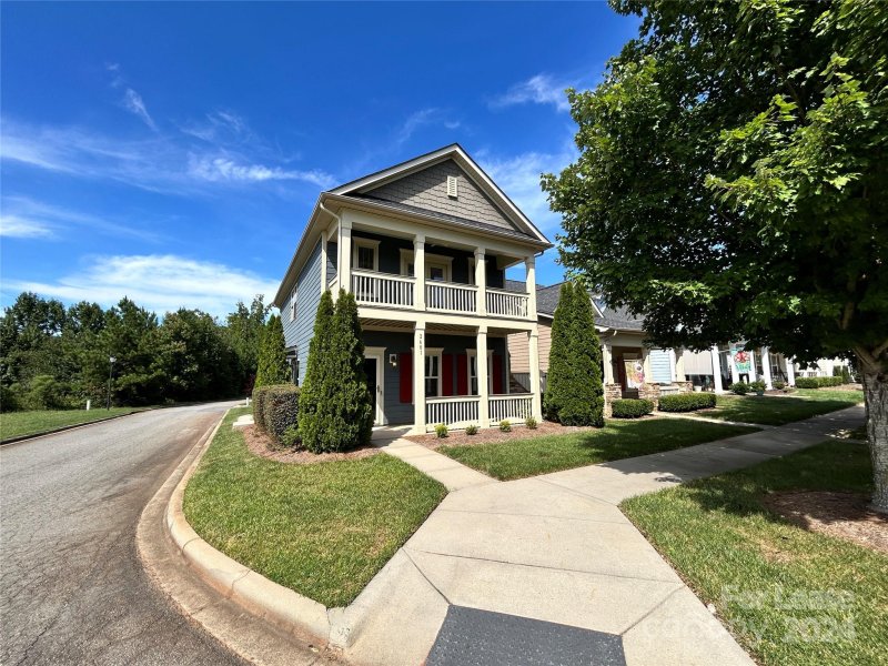 Property image 2 at 2601 Eight Iron Drive, Denver, NC 28037