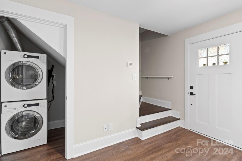 Property image 4 at 312 2 Coxe Avenue, Charlotte, NC 28208