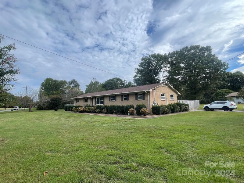 Property image 2 at 105 Oakmont Road, Stanley, NC 28164