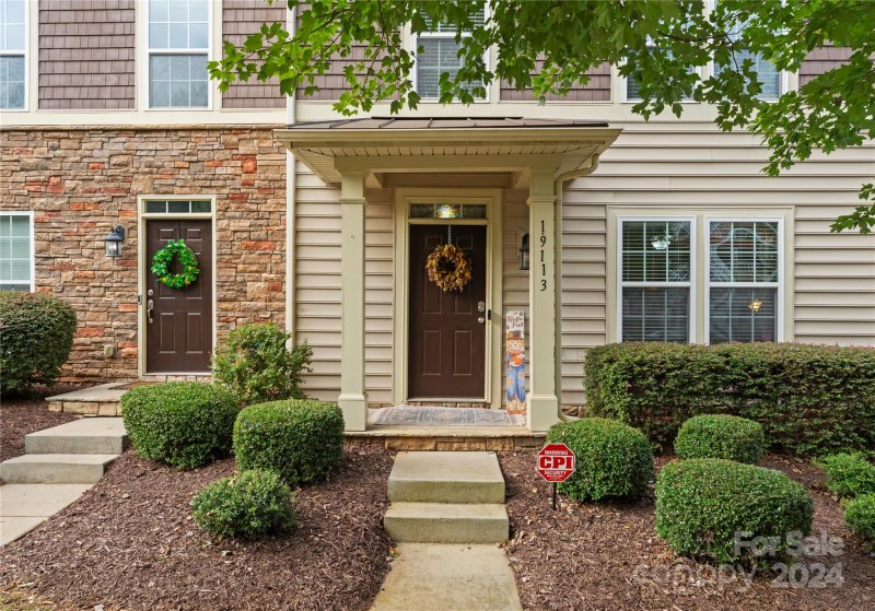 Property image 2 at 19113 Chandlers Landing Drive, Cornelius, NC 28031