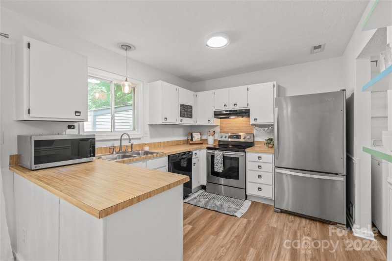 9440 Lexington Circle