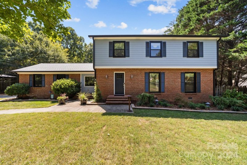 Property image 2 at 1060 Churchill Road, Davidson, NC 28036