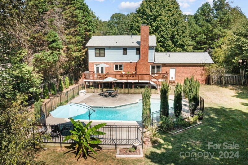 Property image 5 at 1060 Churchill Road, Davidson, NC 28036