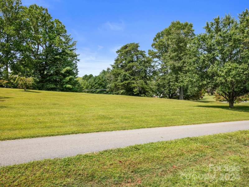 Property image 5 at 114 Green Creek Loop, Asheville, NC 28804