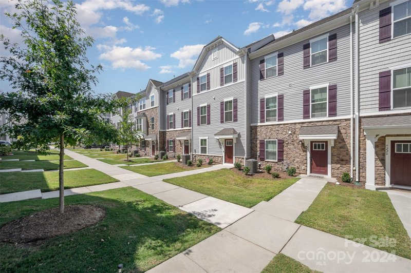 Property image 3 at 9218 Mallard Mills Drive, Charlotte, NC 28262