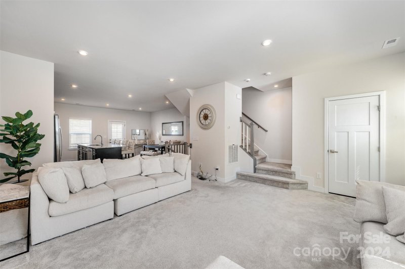 Property image 4 at 9218 Mallard Mills Drive, Charlotte, NC 28262