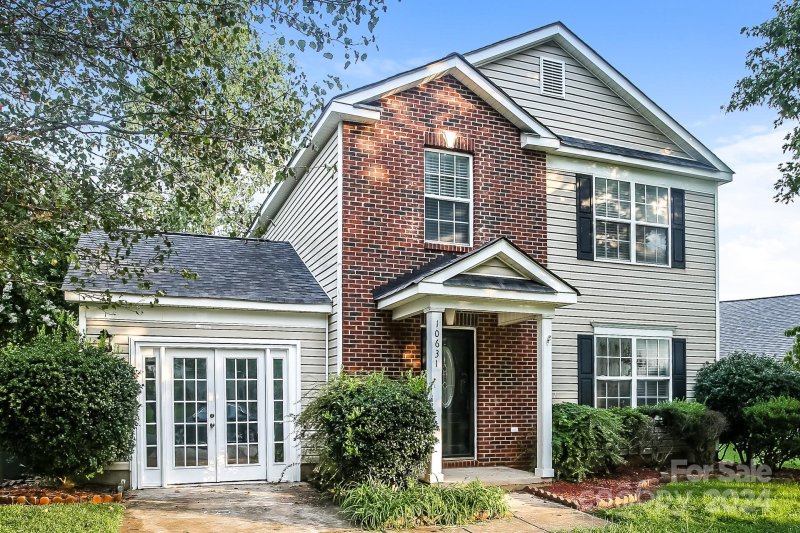 Property image 2 at 10631 Coulport Lane, Charlotte, NC 28215