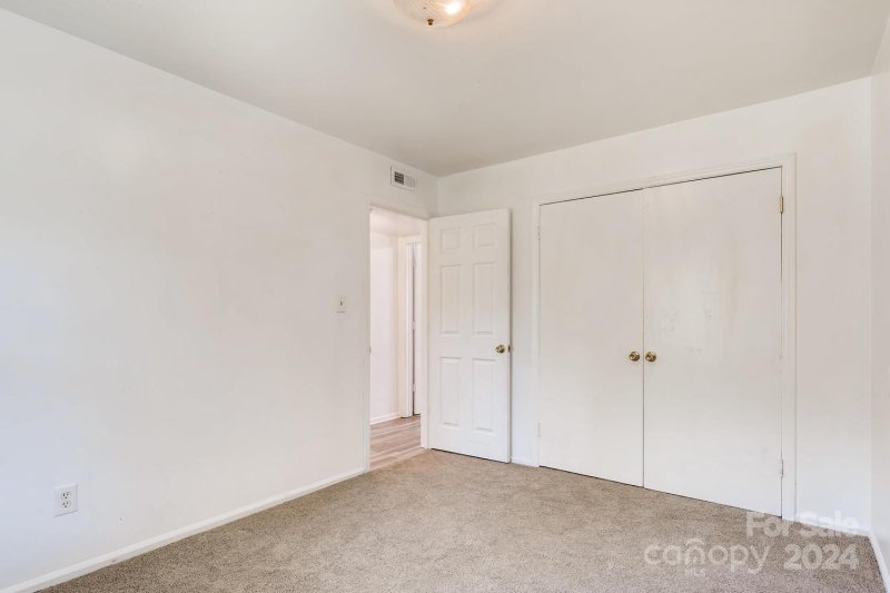 Property image 5 at 2607 Cedarhurst Drive, Charlotte, NC 28269