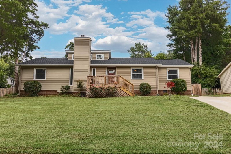 Property image 2 at 10926 Treebark Drive, Charlotte, NC 28226