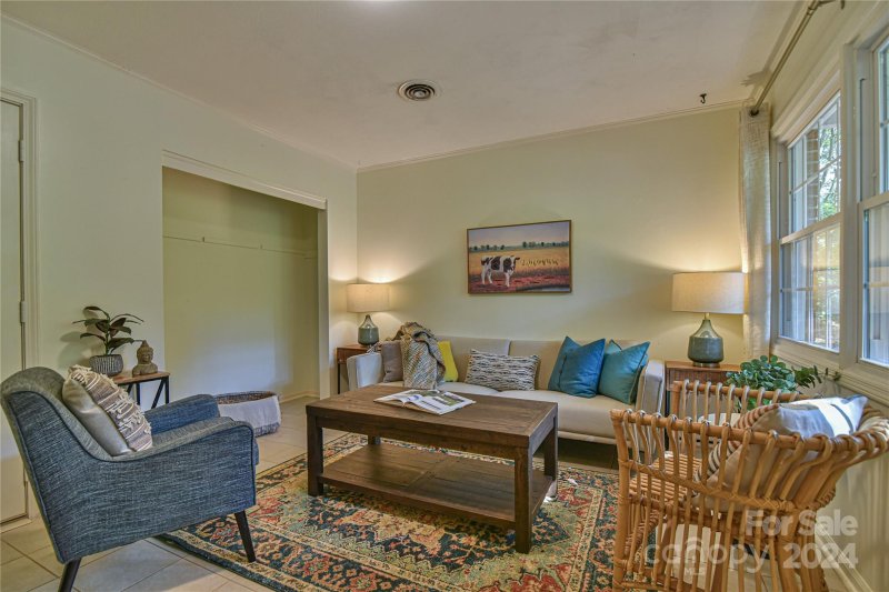 Property image 3 at 29 Lancelot Lane, Asheville, NC 28806