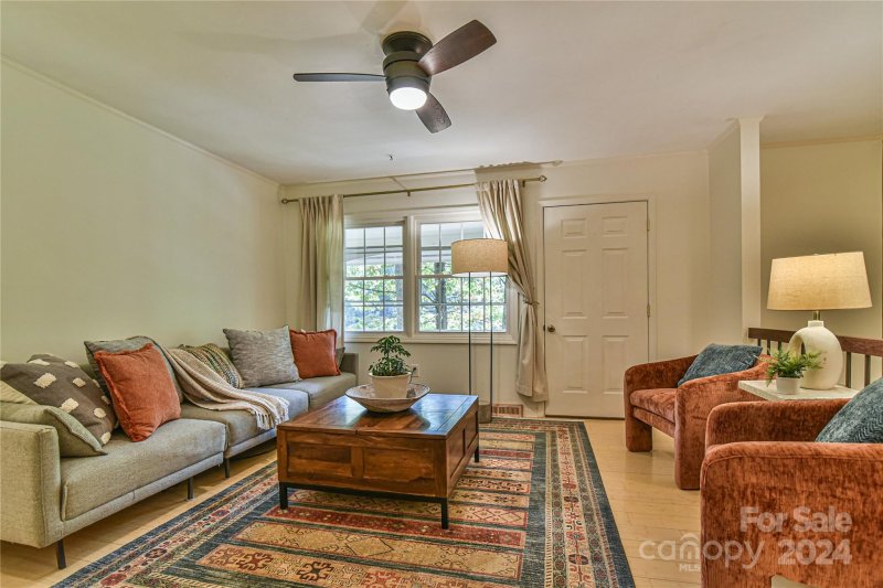 Property image 5 at 29 Lancelot Lane, Asheville, NC 28806