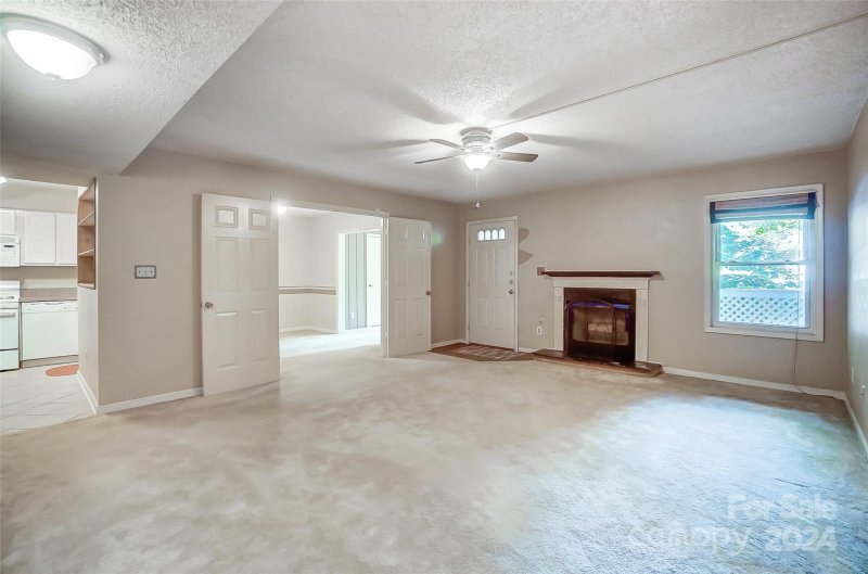 Property image 4 at 6070 Pinebark Court, Charlotte, NC 28212