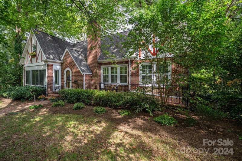 Property image 2 at 1208 Crescent Avenue, Gastonia, NC 28052