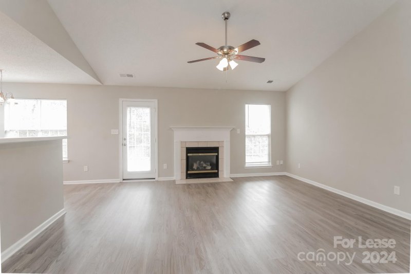 Property image 5 at 832 Almora Drive, Charlotte, NC 28216