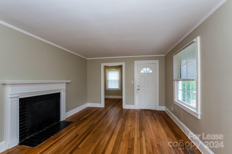 Property image 3 at 1844 Garibaldi Avenue, Charlotte, NC 28208
