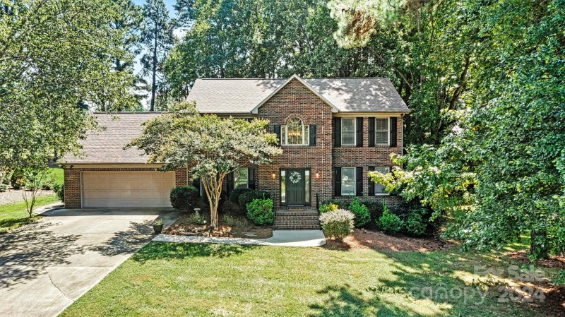 Property image 3 at 7948 Ravenwood Lane, Stanley, NC 28164