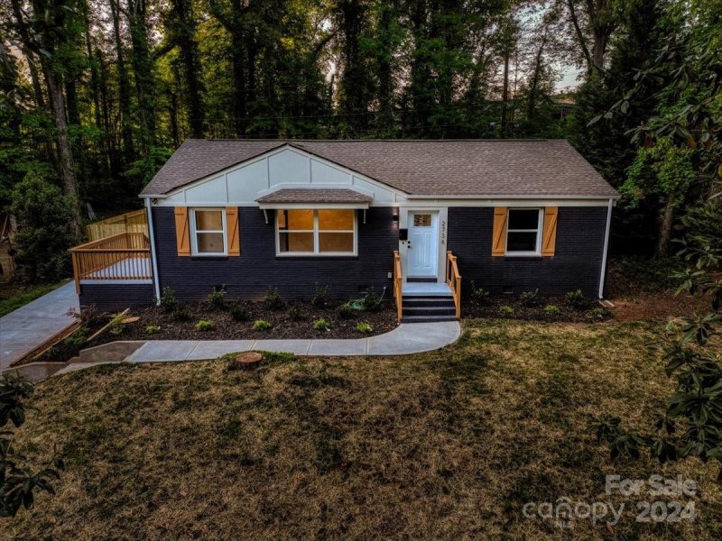 Property image 3 at 2736 Royston Road, Charlotte, NC 28208