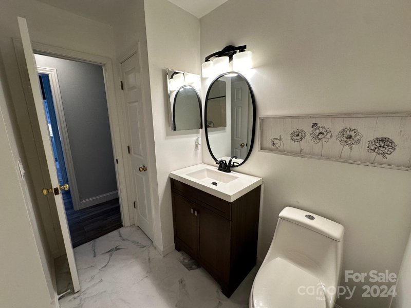 Property image 3 at 1004 Meadowbrook Lane, Concord, NC 28027