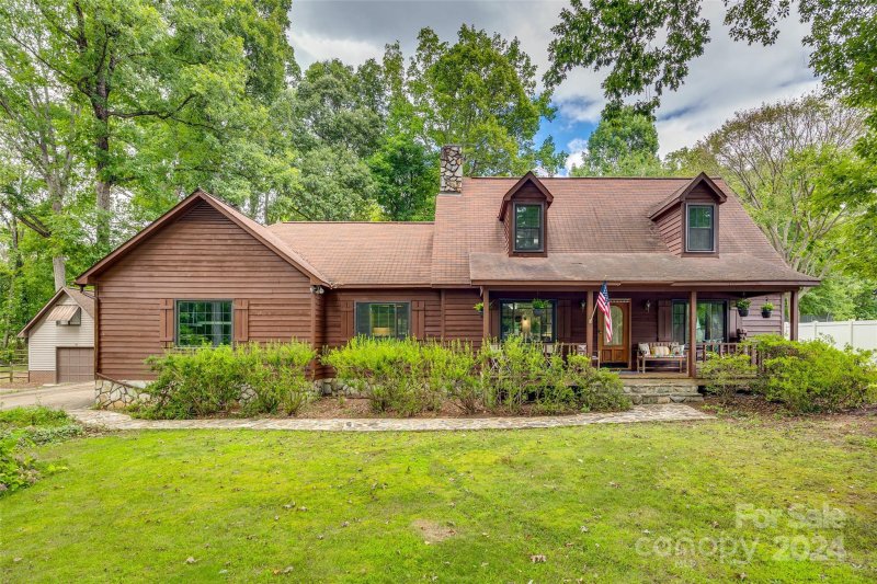 136 Webbed Foot Road