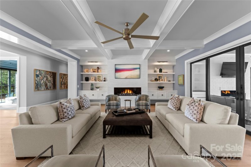 Property image 5 at 3645 Pelham Lane, Charlotte, NC 28211