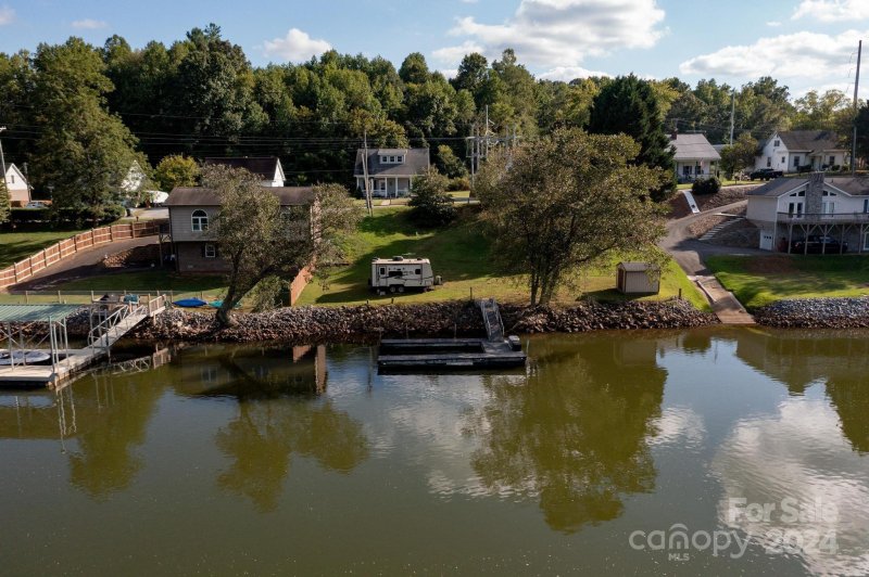 Property image 2 at 207 Catawba Avenue, Hickory, NC 28601