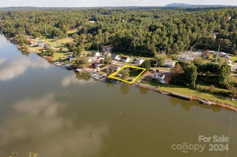 Property image 3 at 207 Catawba Avenue, Hickory, NC 28601