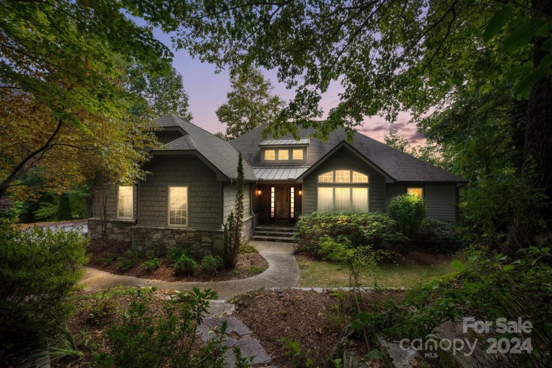 Property image 2 at 265 High Road Overlook, Hendersonville, NC 28739