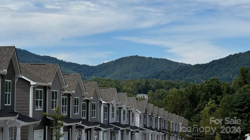 Property image 5 at 23 Cain Hollow Way, Asheville, NC 28806